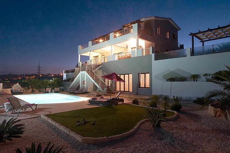 Villa Arcadia, Kallepia Пафос Экстерьер фото